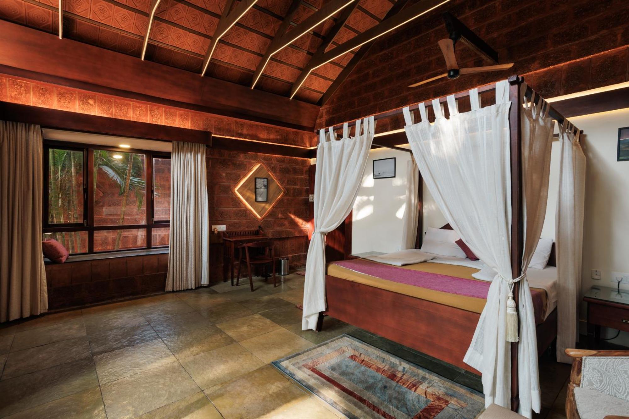 Sai Vishram Beach Resort Bainduru Luaran gambar