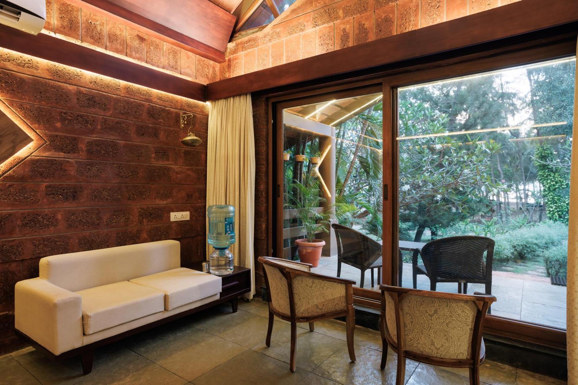 Sai Vishram Beach Resort Bainduru Luaran gambar