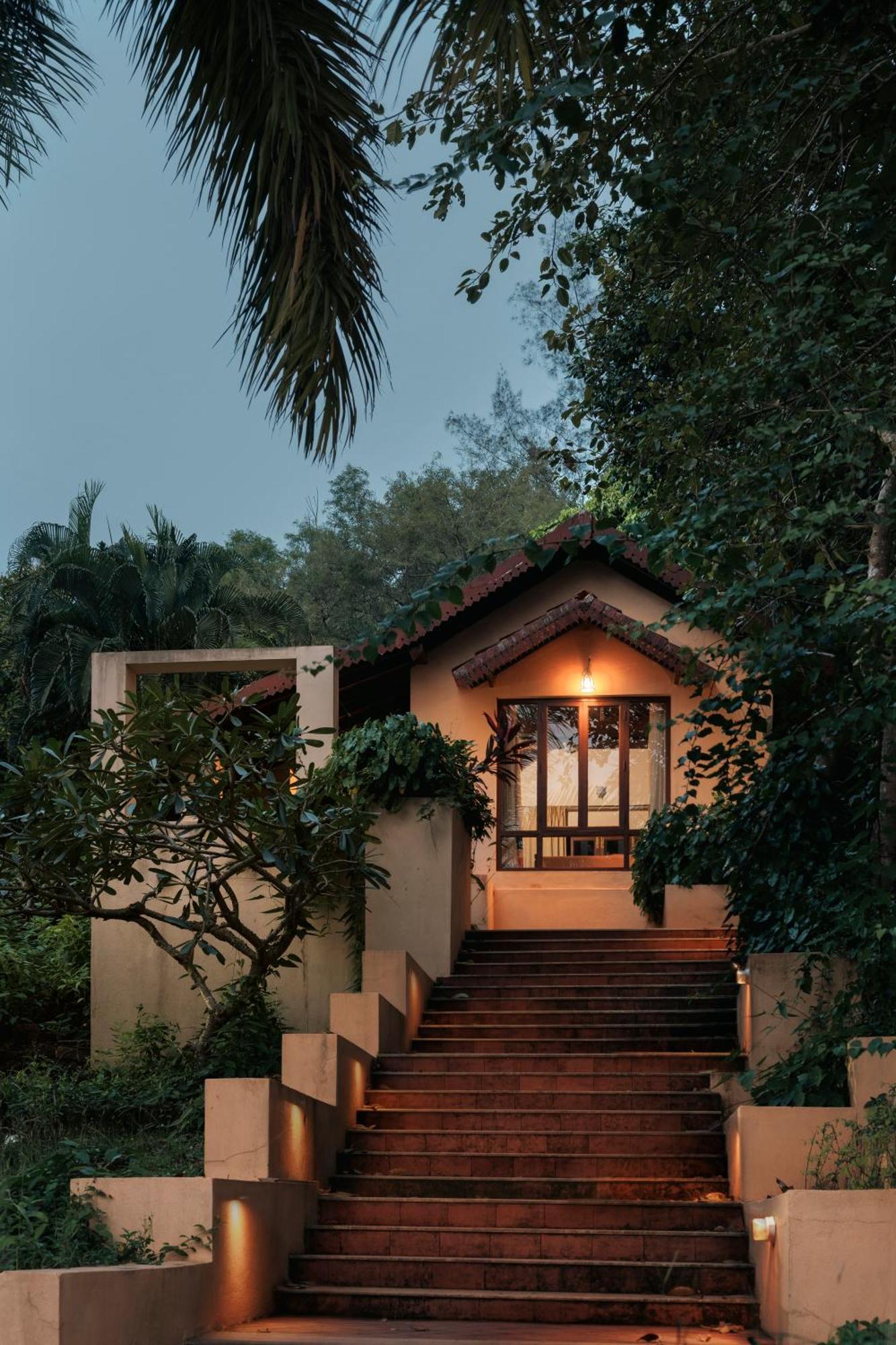 Sai Vishram Beach Resort Bainduru Luaran gambar