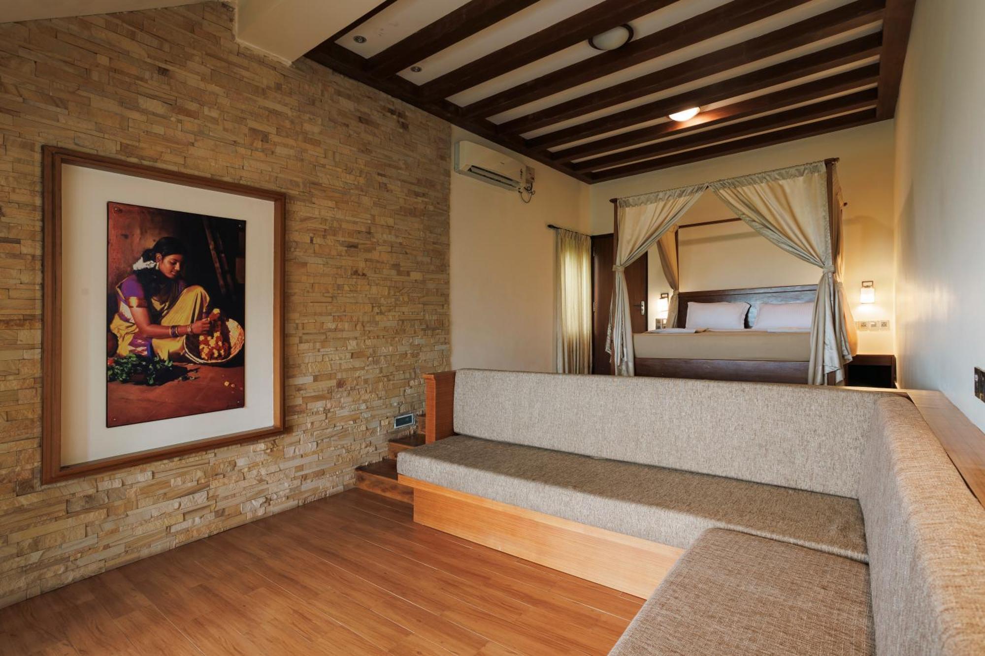 Sai Vishram Beach Resort Bainduru Luaran gambar