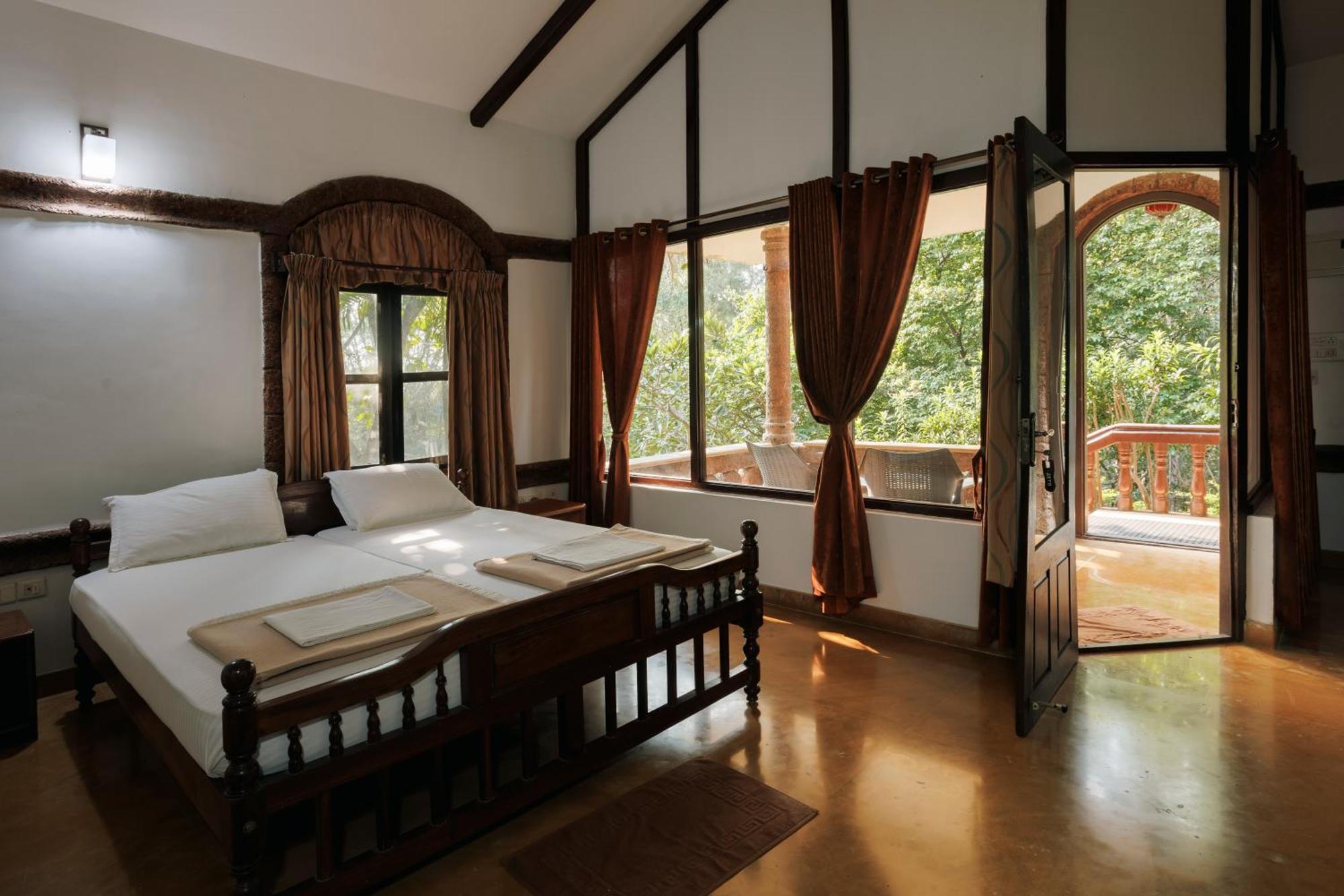 Sai Vishram Beach Resort Bainduru Luaran gambar