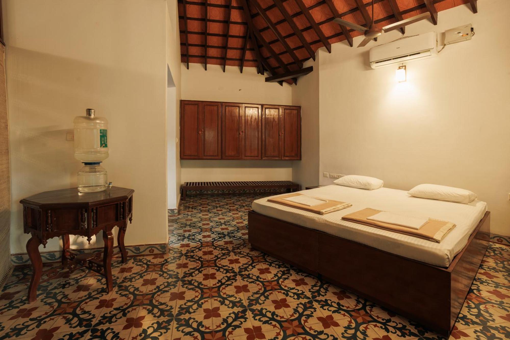 Sai Vishram Beach Resort Bainduru Luaran gambar